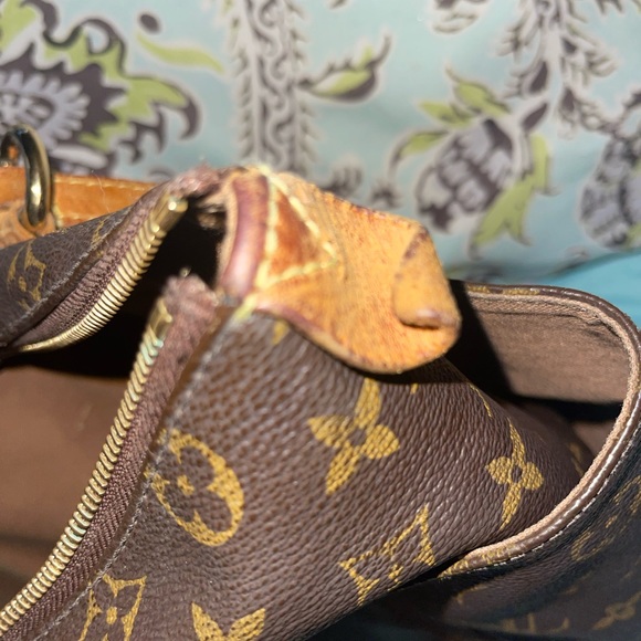 Authentic Louis Vuitton Totally PM - Picture 4 of 10